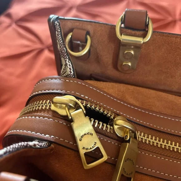 Disney X Coach Mickey & Friends Rogue bag - Picture 9 of 12